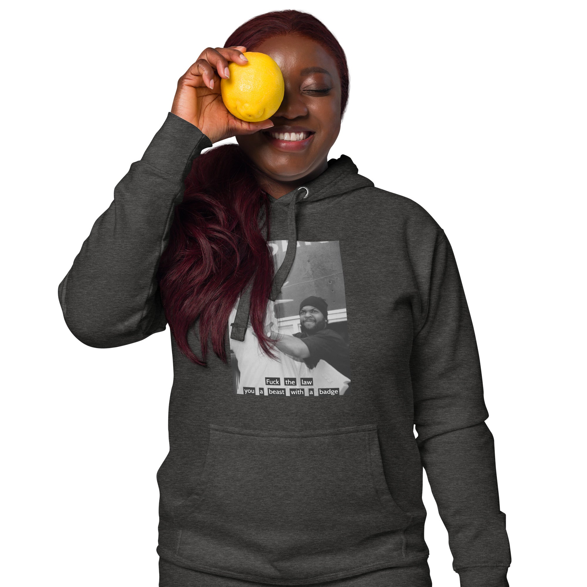 Ice Cube Unisex Premium Baumwoll-Hoodie – Scheiß auf das Gesetz, du bist ein Tier mit Abzeichen