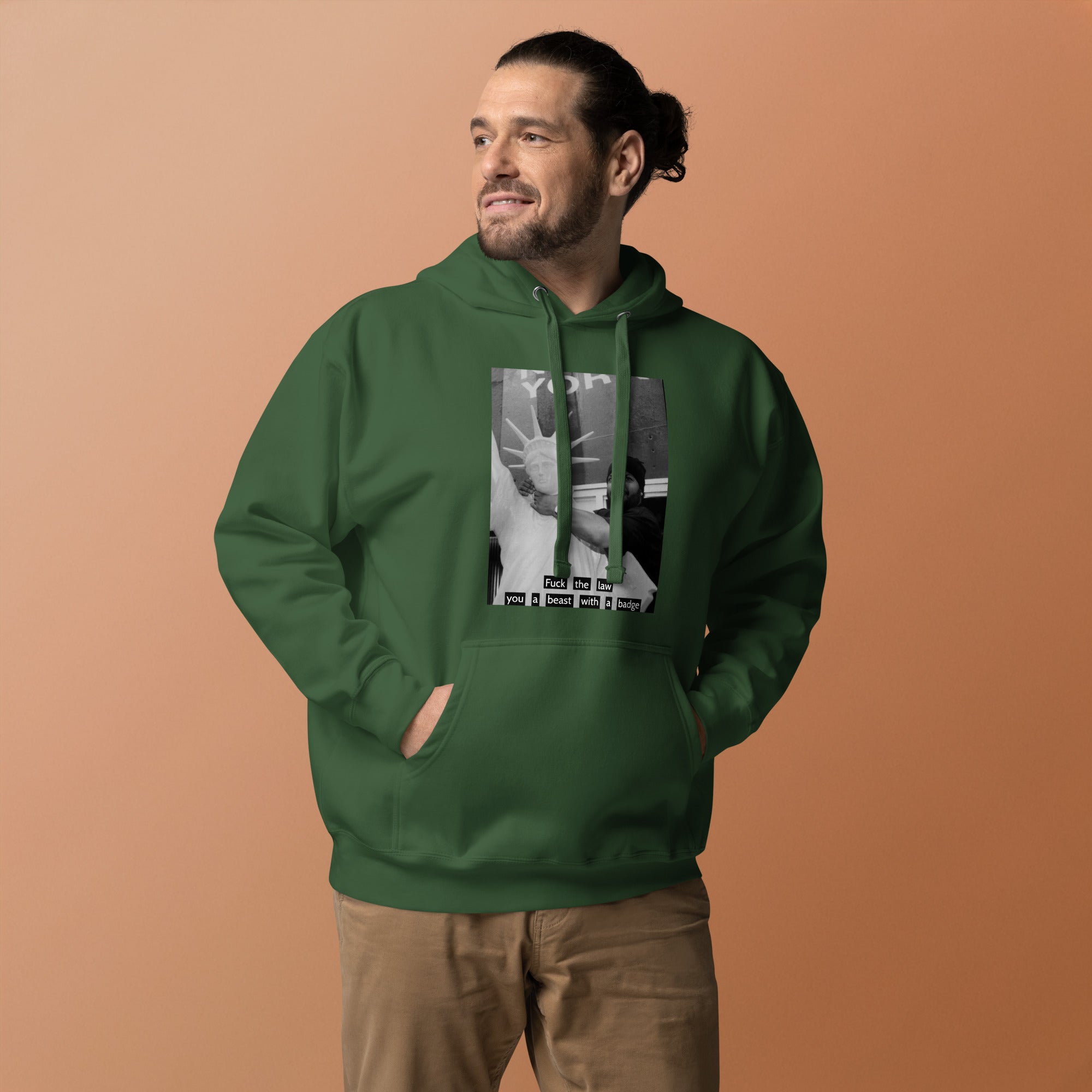 Ice Cube Unisex Premium Baumwoll-Hoodie – Scheiß auf das Gesetz, du bist ein Tier mit Abzeichen