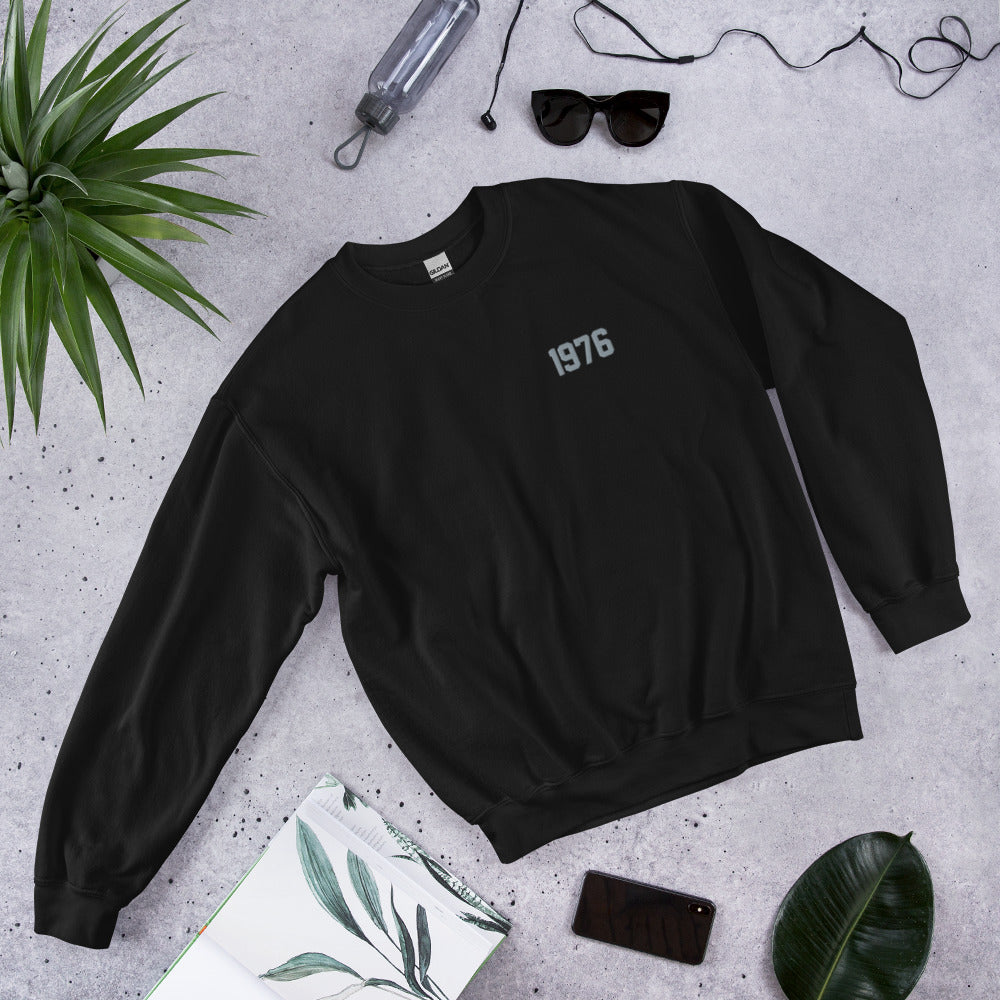 1976 Embroidery Crew Neck Sweatshirt