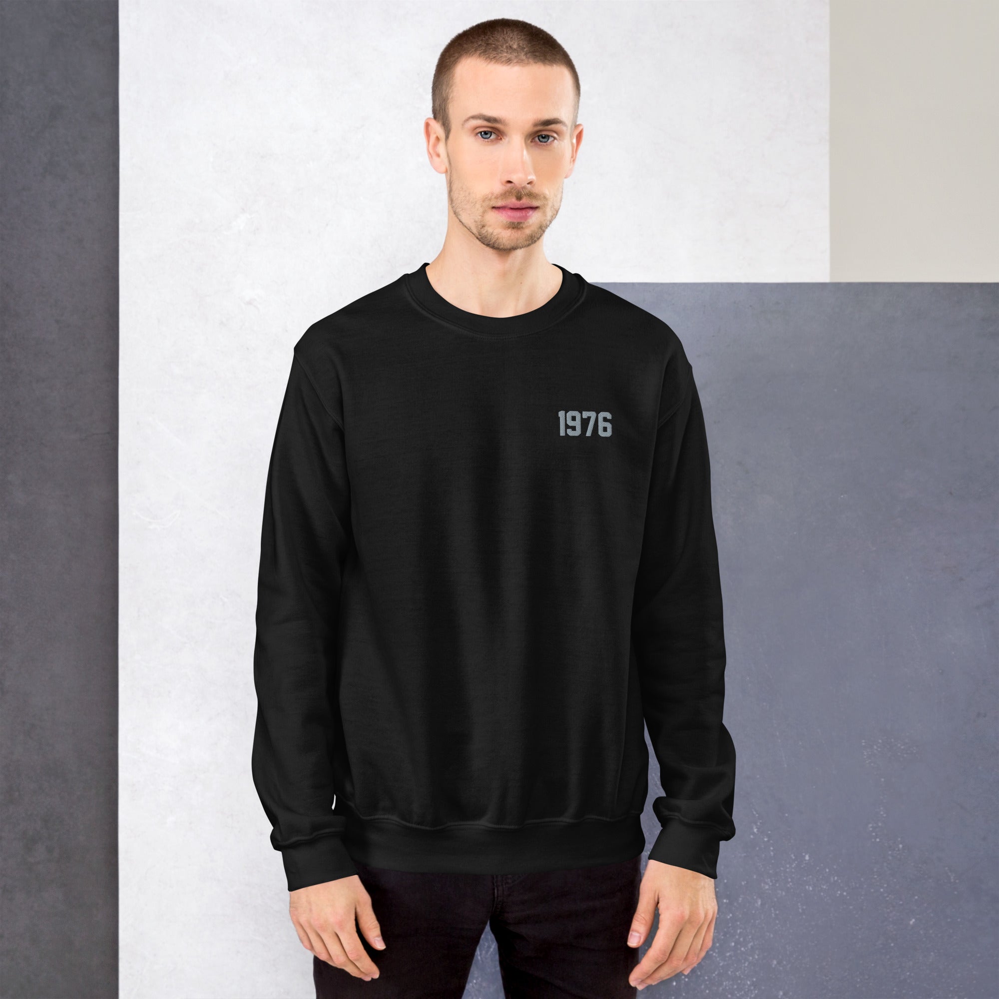 1976 Embroidery Crew Neck Sweatshirt – Beast Clothing