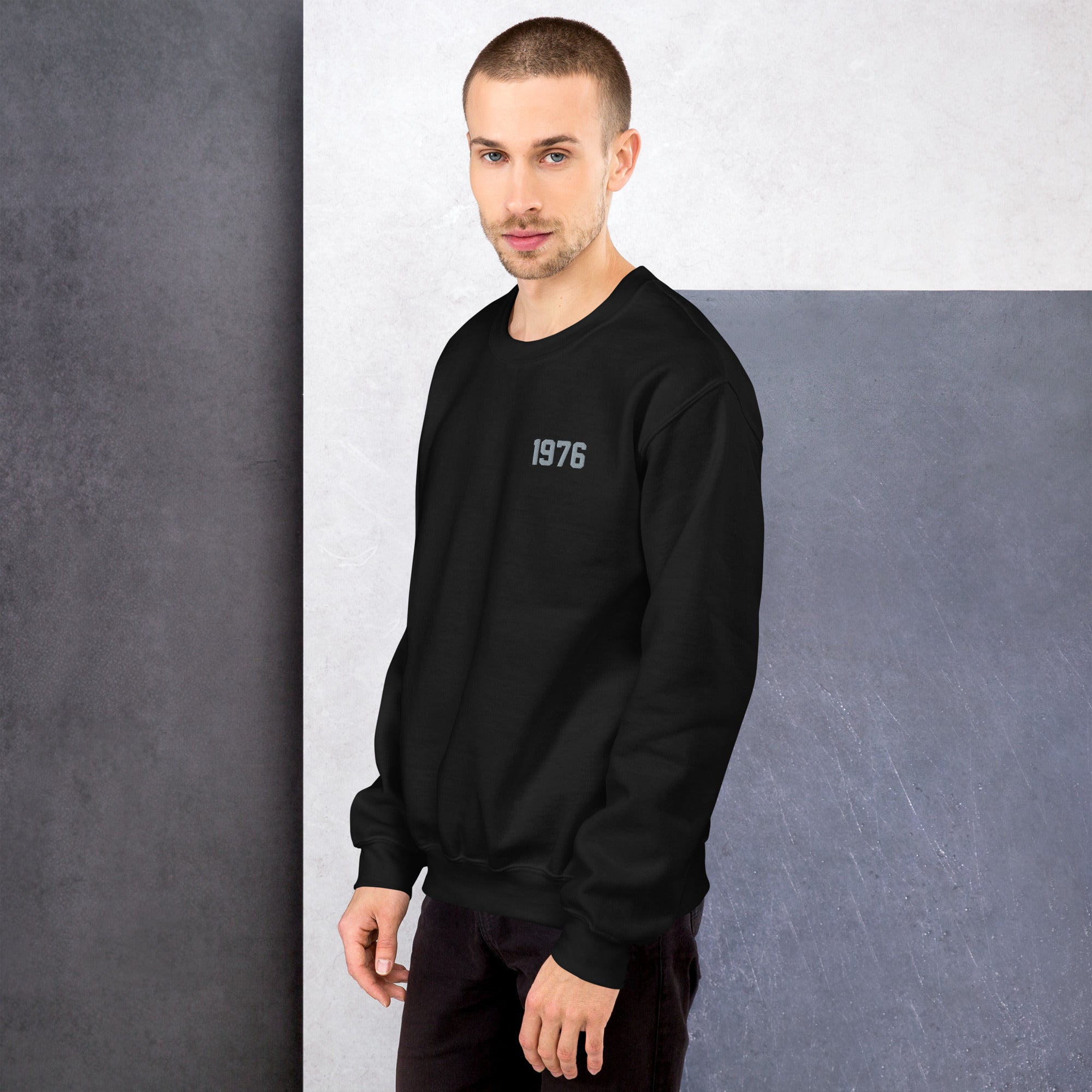 1976 Embroidery Crew Neck Sweatshirt
