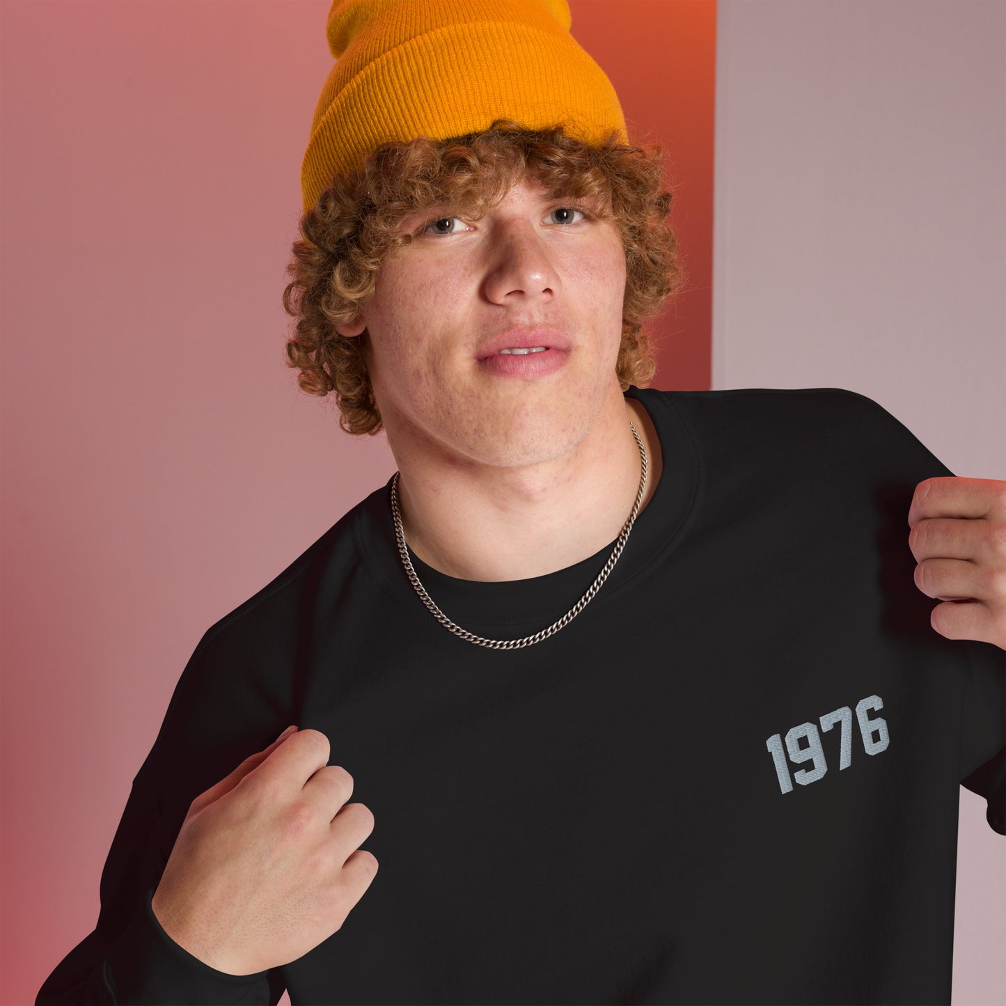 1976 Embroidery Crew Neck Sweatshirt