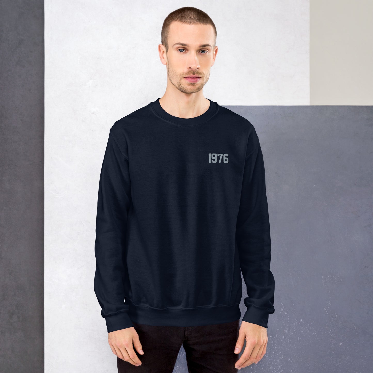 1976 Embroidery Crew Neck Sweatshirt
