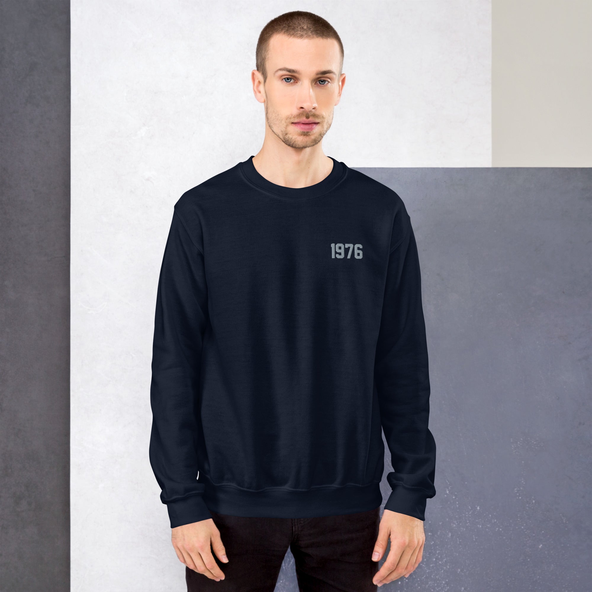 1976 Embroidery Crew Neck Sweatshirt